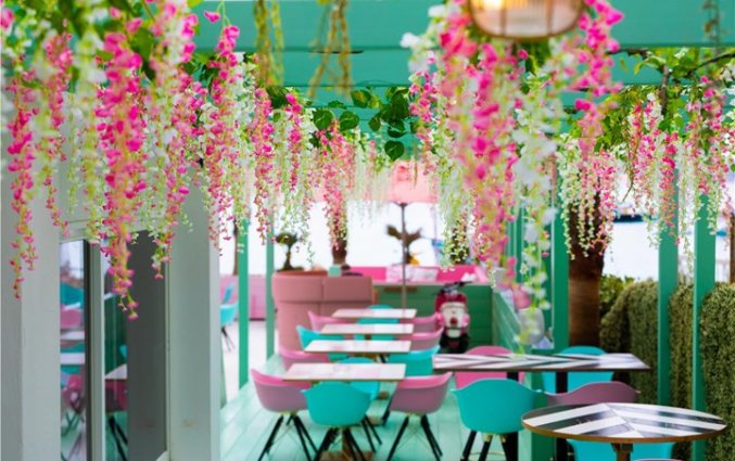 Bar van hotel Wi-Ki Woo op Ibiza