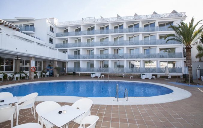 Zwembad van hotel Villa Flamenca in Nerja