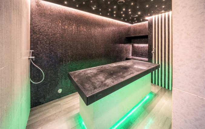 Massageruimte van Hotel Wellton Riverside Spa in Riga