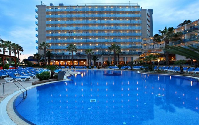 Zwembad van hotel Golden Taurus Aquapark in Costa Brava