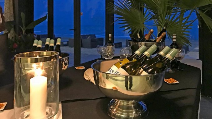 Bar van hotel Lloyds Beach Club in Alicante