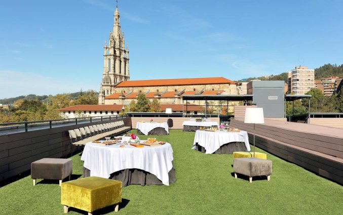 Terras van Hotel Occidental in Bilbao