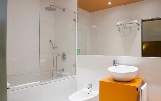 Badkamer in de kamers van hotel Petit Palace Plaza Malaga