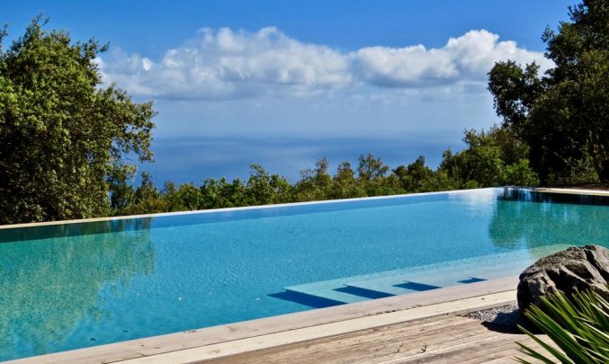 Zwembad van Vallegrande Nature Resort