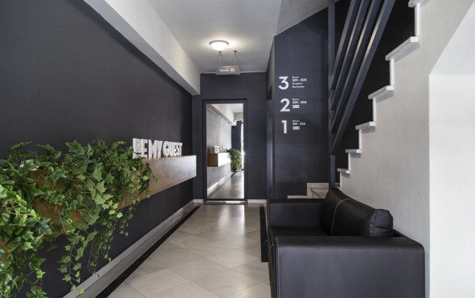 Entree van Hotel Be My Guest Athens
