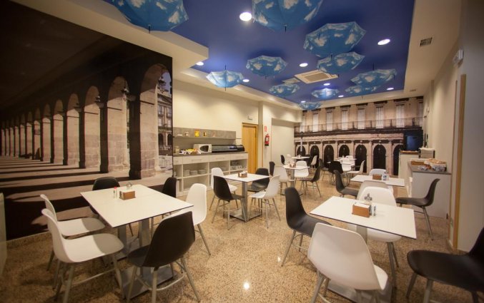 Ontbijtzaal van Hotel Sirimiri in Bilbao