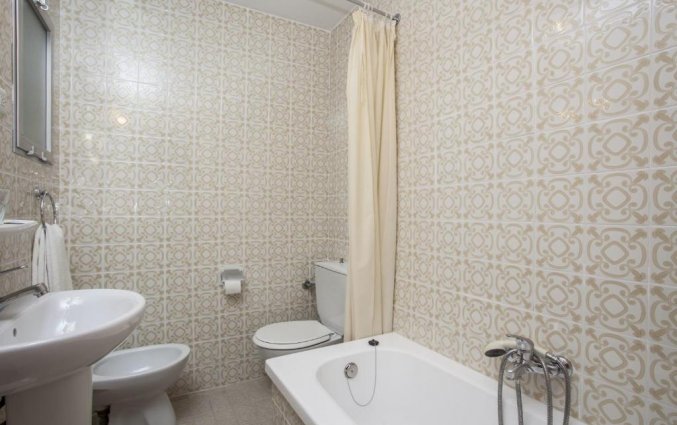 Badkamer van een tweepersoonskamer van Hotel Casual Valencia de la Musica in Valencia