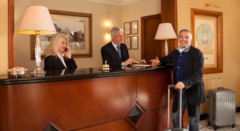 Receptie van hotel Piemonte in Rome