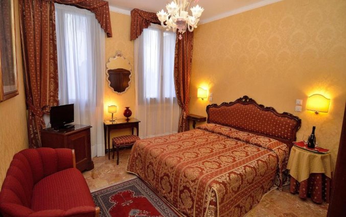Tweepersoonskamer van Hotel Da Bruno in Venetie