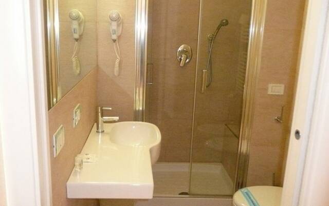 Badkamer van een tweepersoonskamer van Eurohotel in Milaan