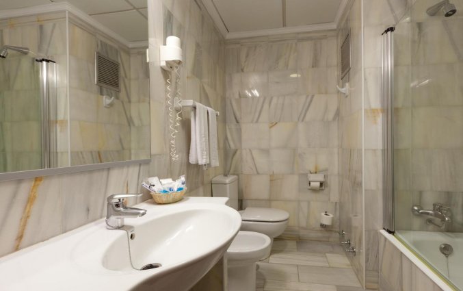 Badkamer van Hotel Don Curro in Malaga