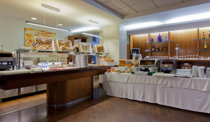 Ontbijtbuffet van Hotel Don Curro in Malaga