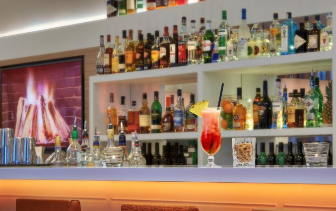 Bar van Hotel Hampton Inn Berlin City Centre Alexanderplatz in Berlijn