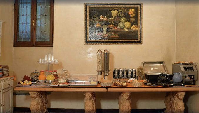 Eetkamer in hotel Porta Faenza