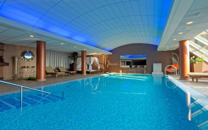 Zwembad van het uHotel in Ljubljana