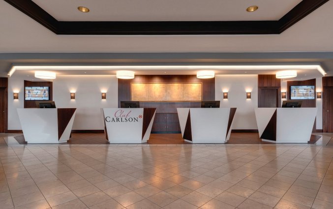 Receptie van Hotel Radisson Blu Daugava Riga