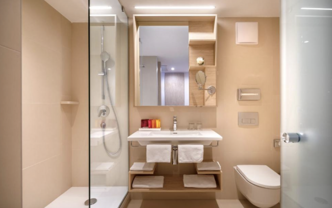 Badkamer in de slaapkamer van Hotel Valamar Argosy