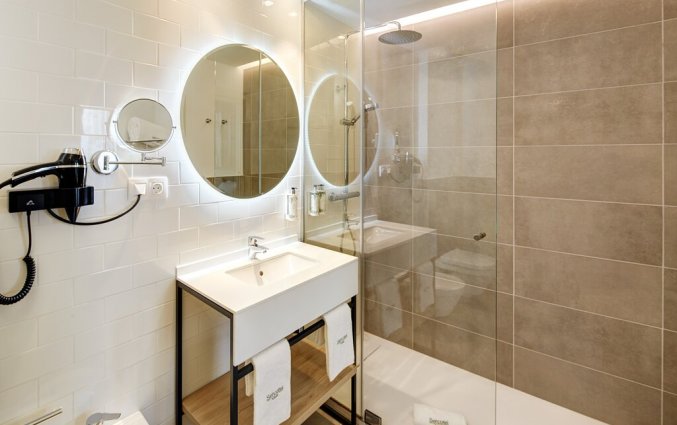 Badkamer van een tweepersoonskamer van Hotel Sercotel Ayala in Bilbao