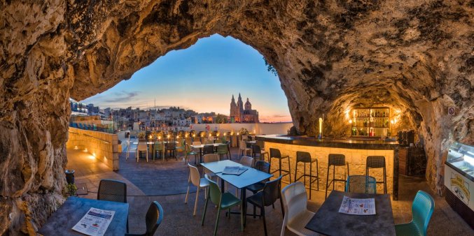 Terras van Hotel & Spa Pergola op Malta
