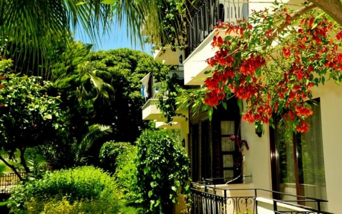 Tuin van Hotel Lemas Suite in Side