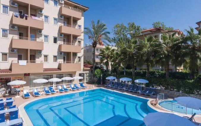 Zwembad van Hotel Helios in Side