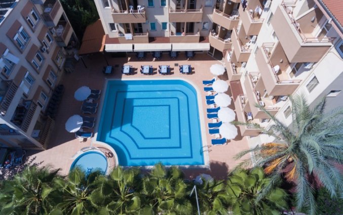 Zwembad van Hotel Helios in Side