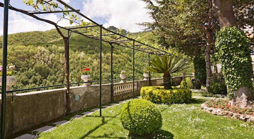 Tuin van Hotel Scapolatiello in Amalfi