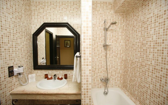 Badkamer van Hotel Diwane Marrakech