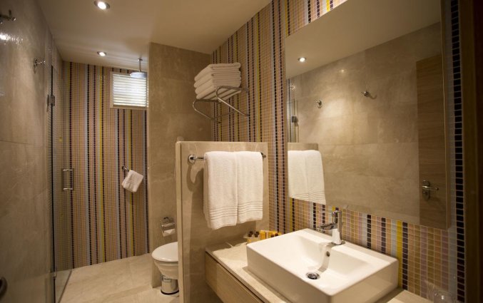 Badkamer van een tweepersoonskamer van Hotel Melas Holiday Village in Side