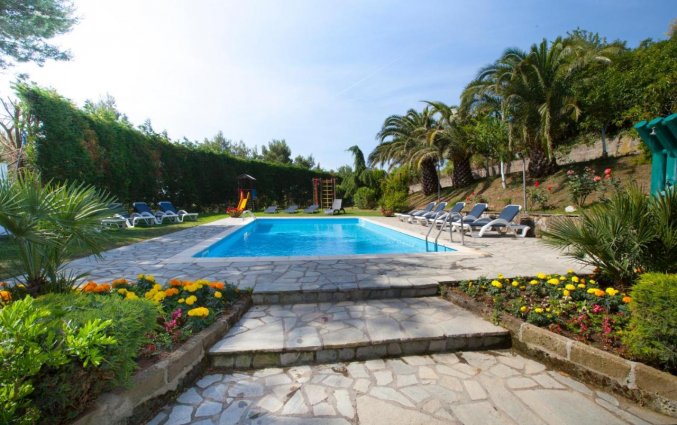 Zwembad bij Hotel O Sole Mio