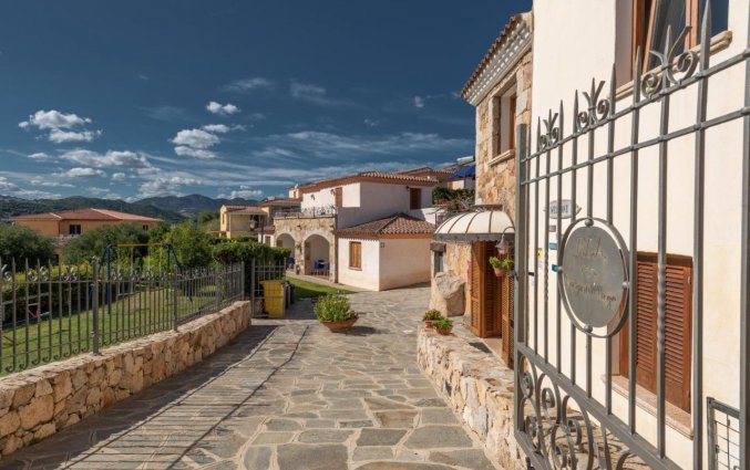 Entree Residence Bouganvillage