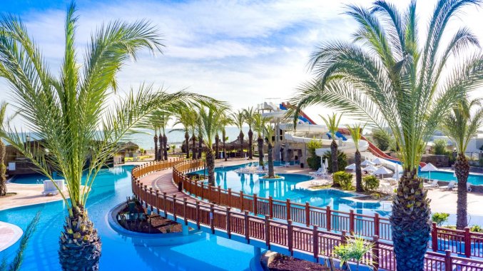 Zwembad van Hotel Liberty Lara in Antalya