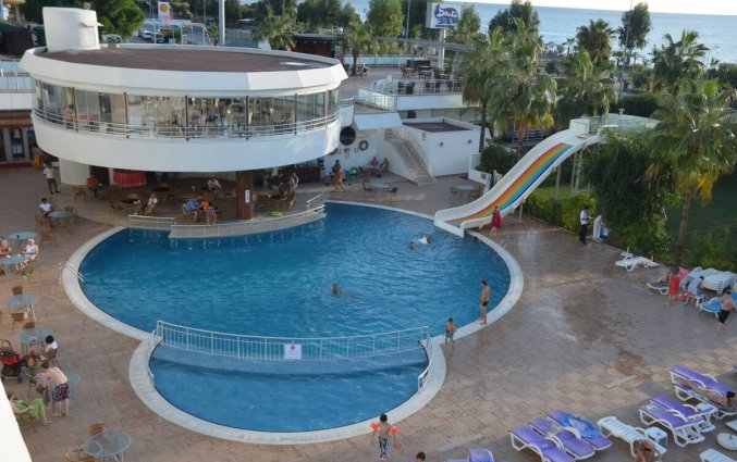 Buitenzwembad van Hotel Drita in Alanya