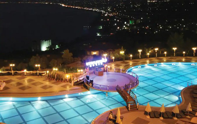 Buitenzwembad van Hotel Utopia World in Alanya