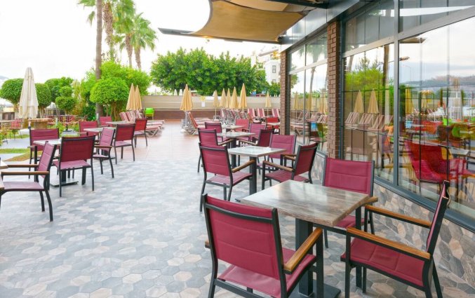 Terras van Hotel Monart City in Alanya