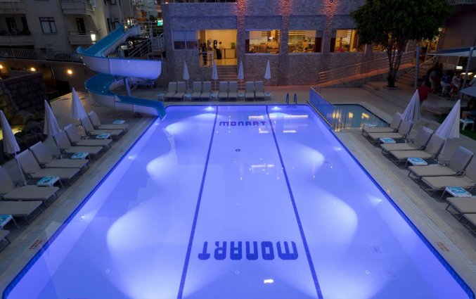 Zwembad van Hotel Monart City in Alanya