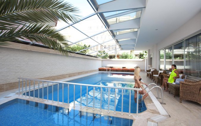 Zwembad van Hotel Xperia Grand Bali in Alanya