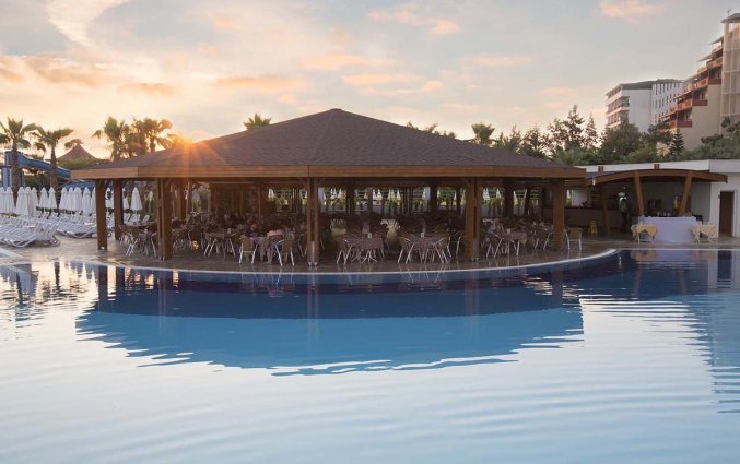 Bar van Hotel Kirman Sidera Luxury & Spa in Alanya