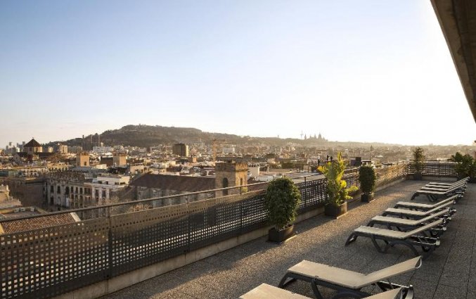 Zonneterras van hotel Citadines Ramblas Barcelona