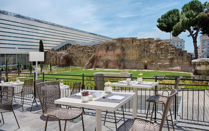 Terras bij Hotel NH Collection Palazzo