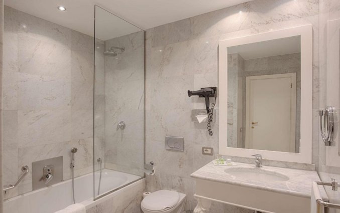 Bathroom NH Venezia Santa Lucia