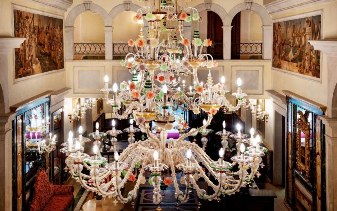 Kroonluchter van NH Collection Grand Hotel Dei Dogi Venetië