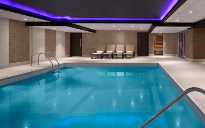 Binnenzwembad Radisson Blu