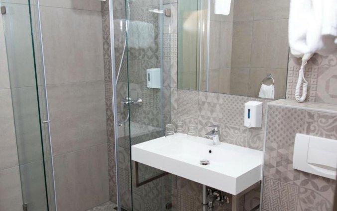 Badkamer van City Hotel Ring Budapest