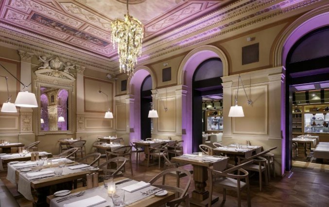 Restaurant van Hotel Cosmopolitan in Praag