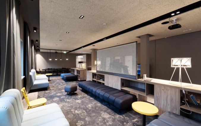 Loungeruimte a&o Berlin Hauptbahnhof