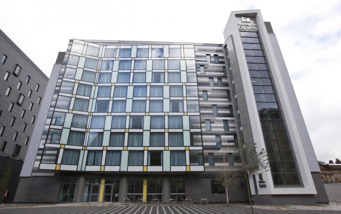 Vooraanzicht van hotel Holiday Inn Express Manchester City Men Arena