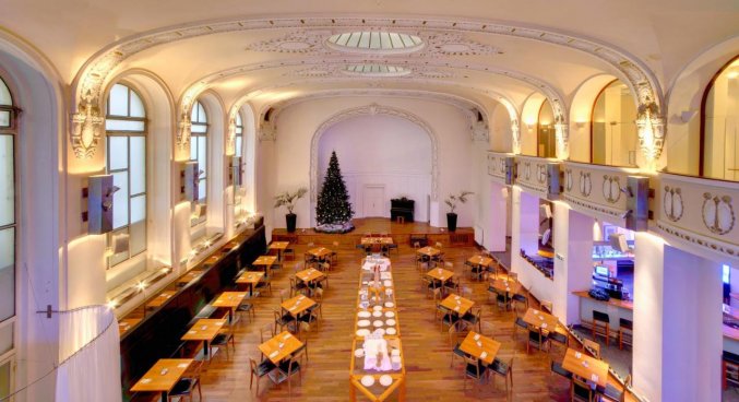 Eetzaal van hotel Theatrino Praag
