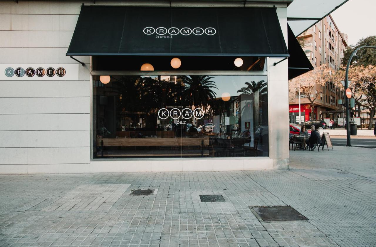 Bar Kramer onder Hotel Kramer in Valencia