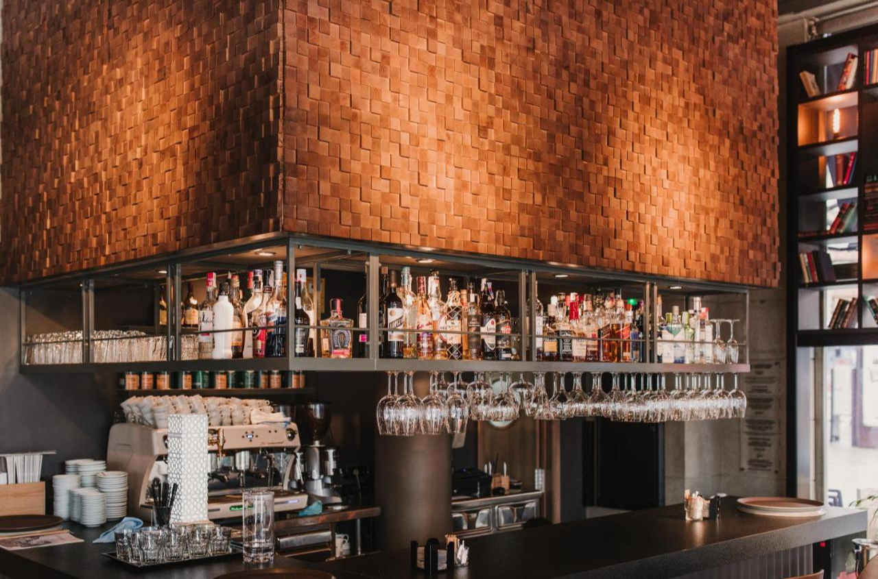 De bar van Hotel Kramer in Valencia